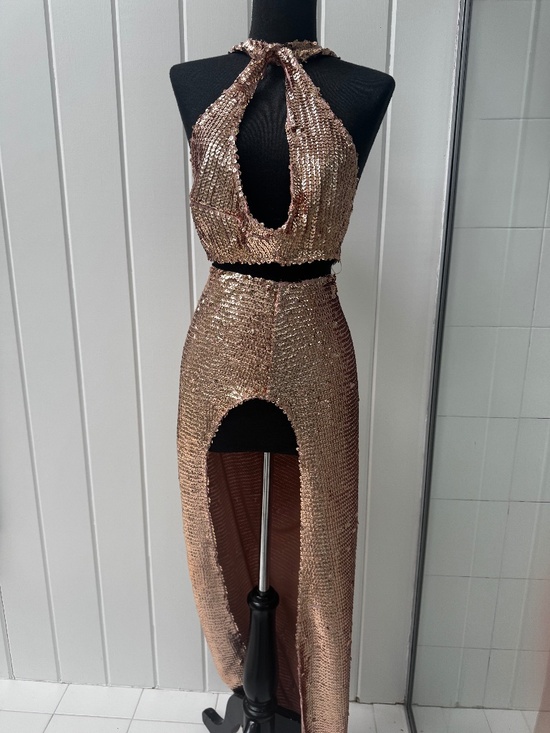 Bronx and Banco Dresses & Skirts - BRONX AND BANCO GOLD SEQUIN LONG DRESS GOWN MEDIUM